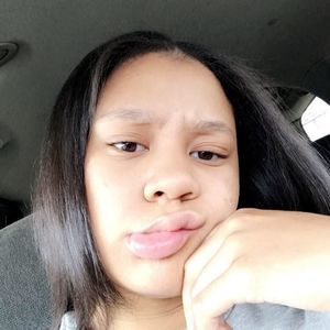 Meet your Posher, Dee